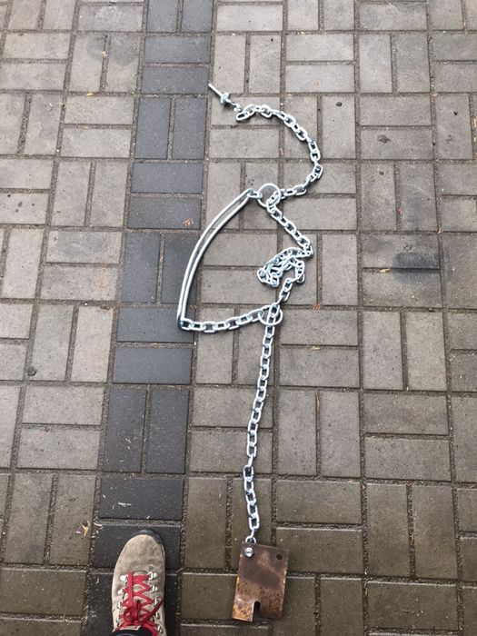 Stanowiska maty Poidla agrafka drabina zagroda łańcuch jarzmo krowa