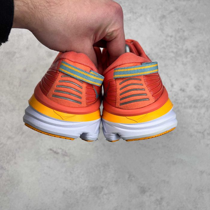 Кросівки HOKA BONDI 7 1110519 розмір 39 1/3 оригінал