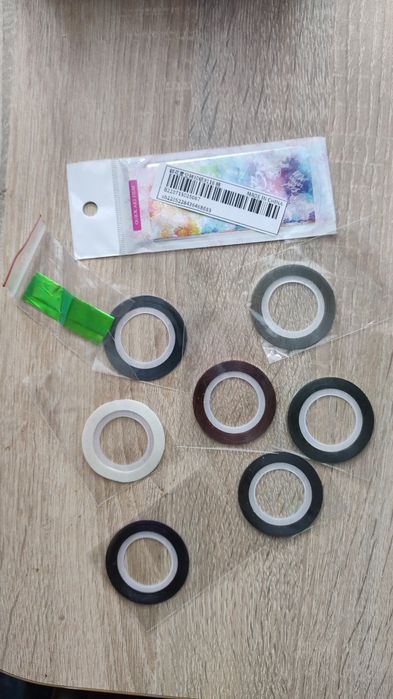 Zestaw tasiemek do zdobień paznokci i folie