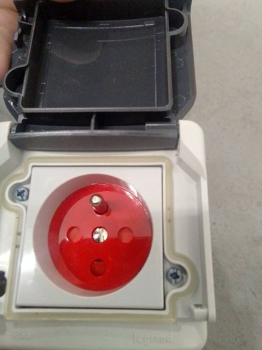 New tokens for international use, €1.50 each; I have 10 tokens64553187837058124