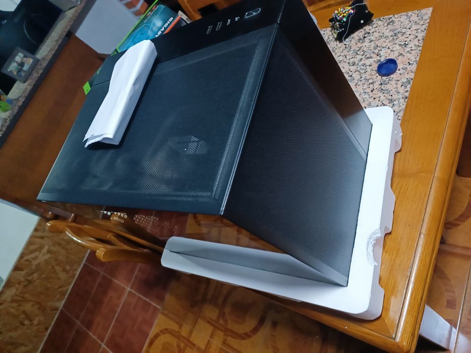 Caixa PC Lian LI o11 mini AIR