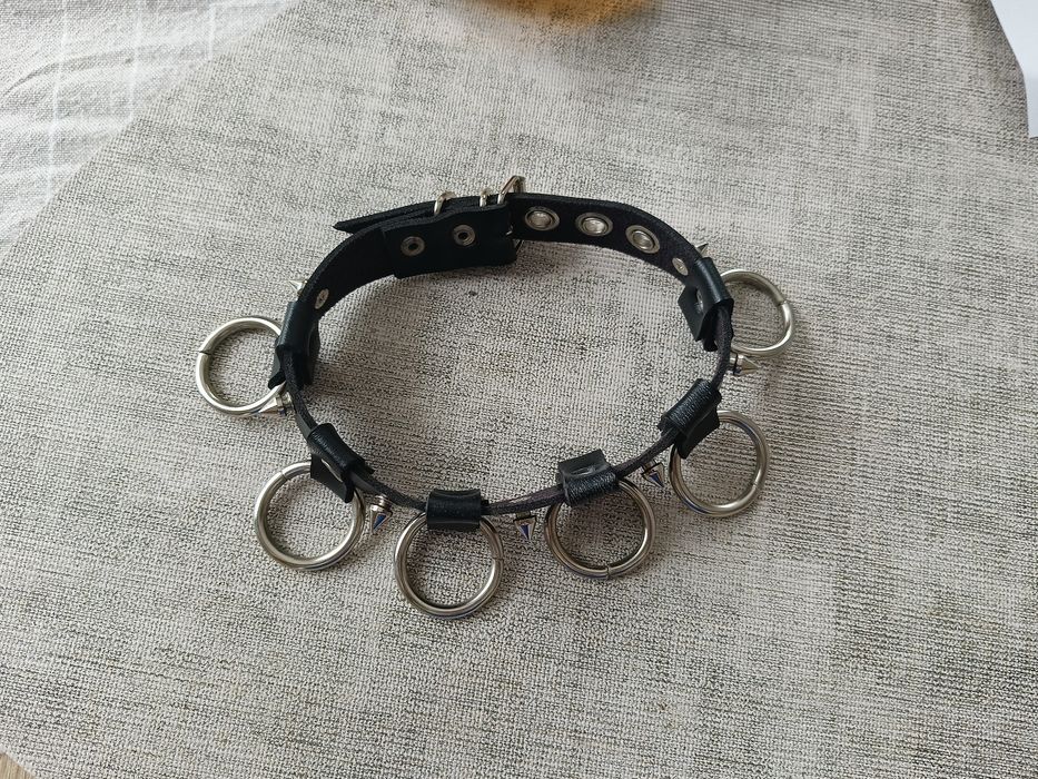 Skórzany choker  na szyję z kółkami