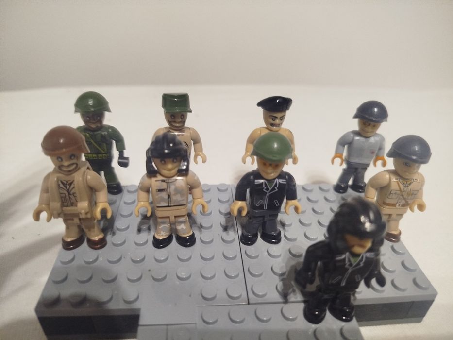 Figurki Zestawów Cobi