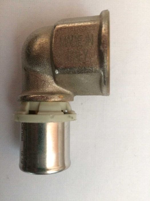 Пресс колено (угол 90°) 16х16*2.0 FIV (ФИВ) Италия