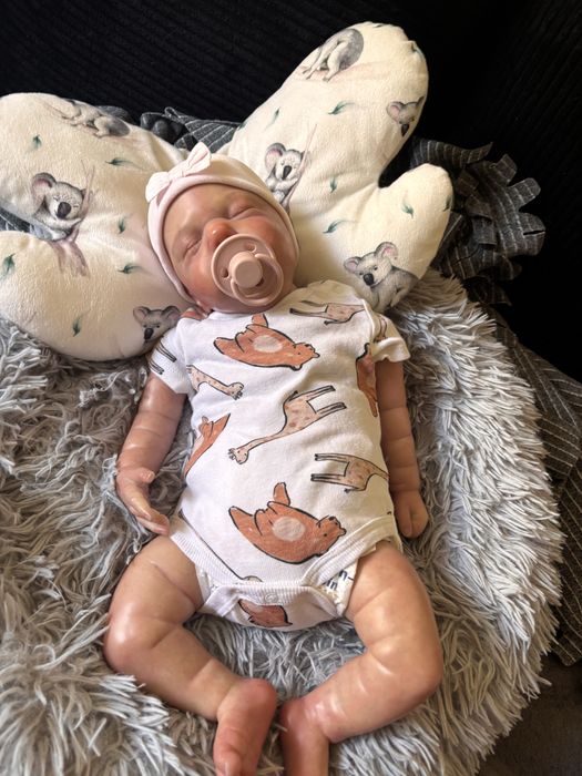 Lalka reborn niemowlę