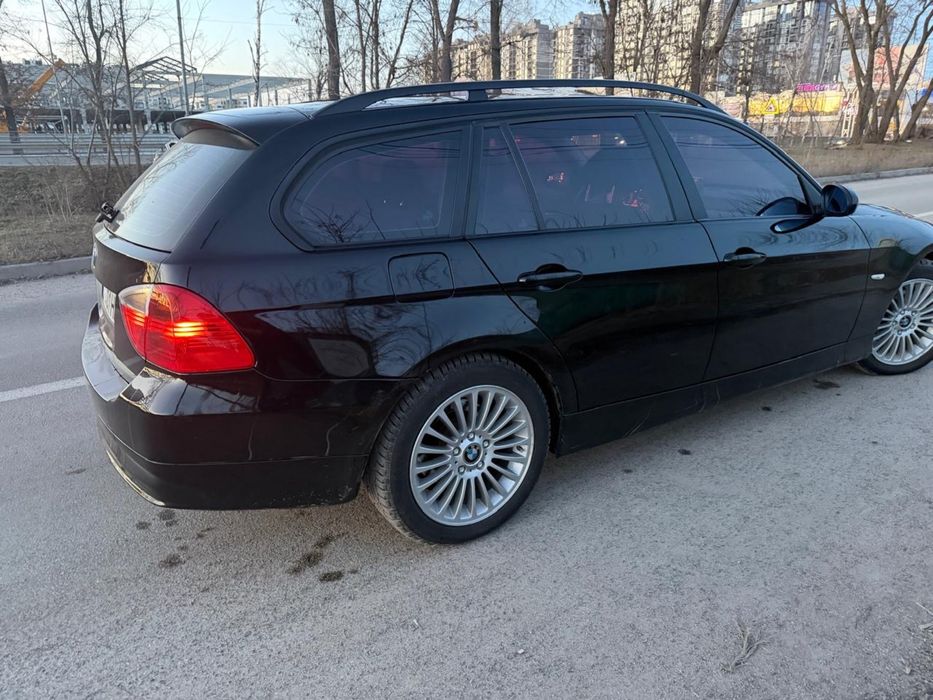 Продам BMW E91  2.0d