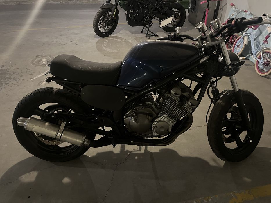 XJ 600 Diversion Race