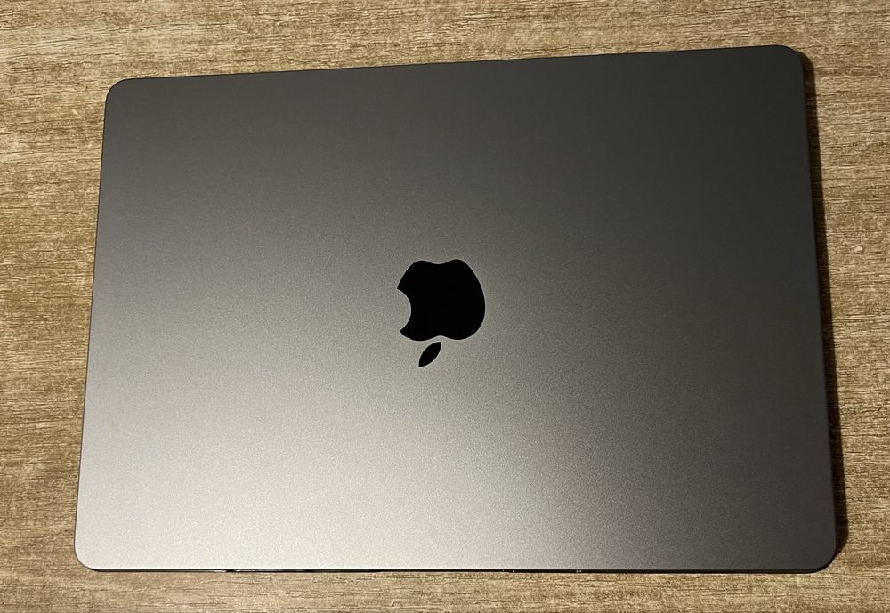 MacBook Air M3, 13.6” 2024р. Space gray, 256 gb. Стан ідеальний
