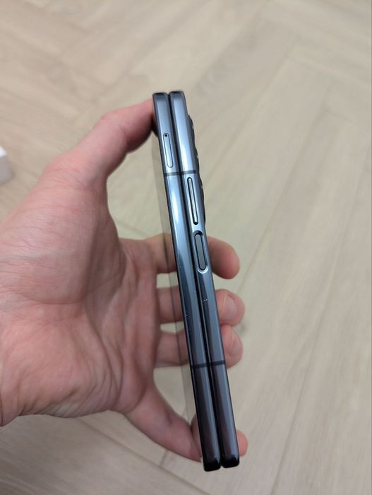 Samsung Fold 4 12 / 512