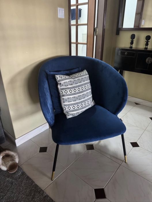 Cadeirão / Poltrona de Veludo Azul Escuro