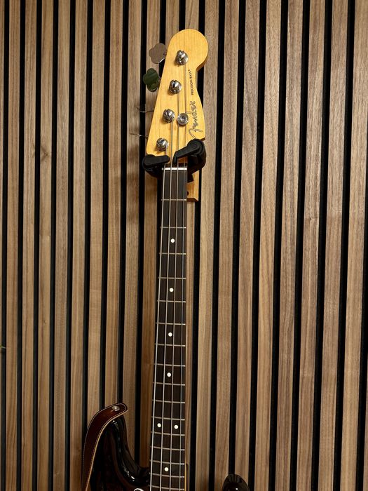 Vendo baixo elétrico Fender Player II P Bass RW 3TS