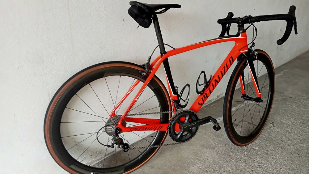 Bicicleta muito bem tratada specialized tarmac