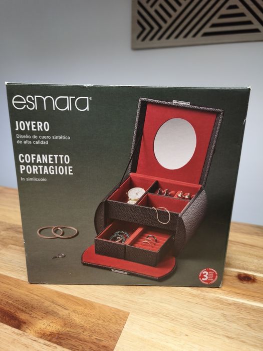 Caixa de jóias com chave