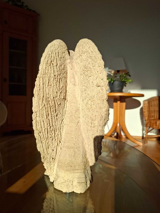 Figura rzeźba kobieta anioł z dzieckiem