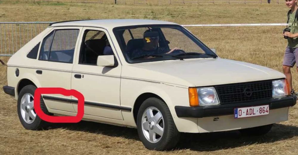 OPEL KADETT D błotnik lewy przód inne części blacharskie i nadwozia kierunkowskaz przód progi reperaturki błotnika tył