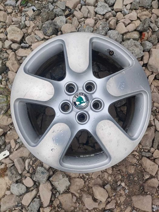 Skoda Octavia II  Octavia Scout Felgi Aluminiowe 17" Kpl.