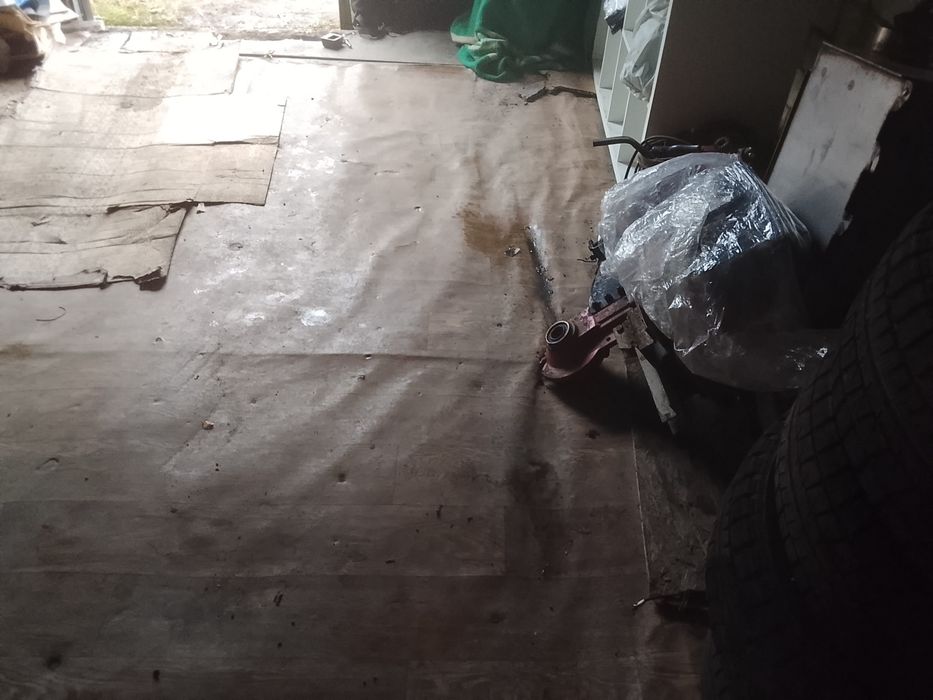 Продам гараж южд