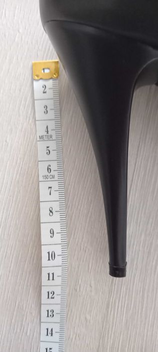 Szpilki skórzane czarne Venezia