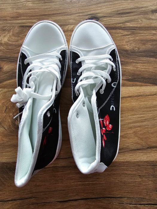 Nowe trampki motyw Depeche Mode róża, r.40