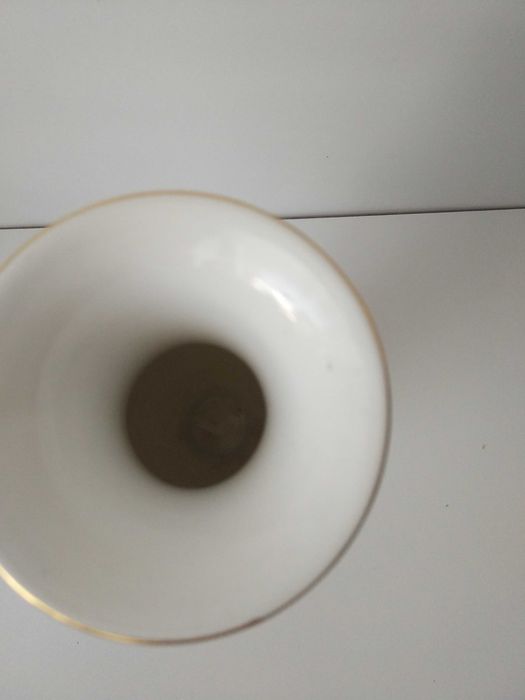 Ваза для цветов на ножке. Германия