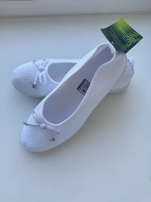 Балетки білі 41-41,5розмір