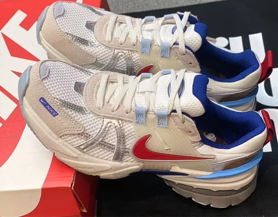 Кросівки Nike V2K