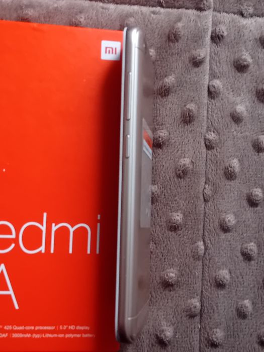 Редмі 5А донор в гарному стані, на запчястини не включаєтця.