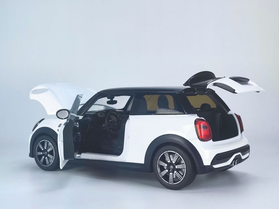 Колекційна модель Mini Cooper S (F56) (1:18)