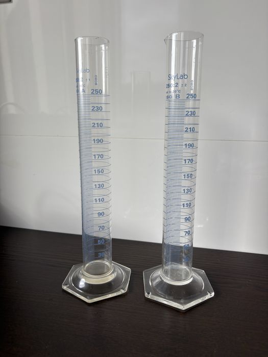 2 provetas de vidro de laboratorio skylab 250 ml