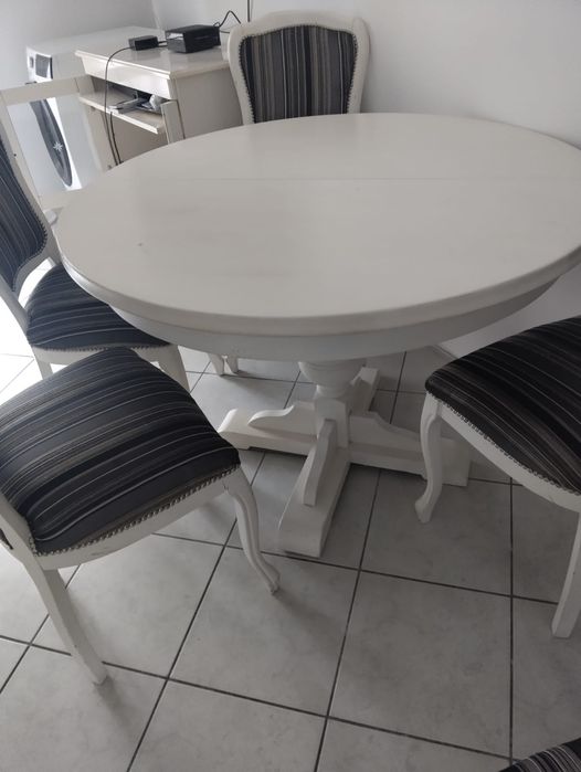 Komplet stół i 4 krzesla