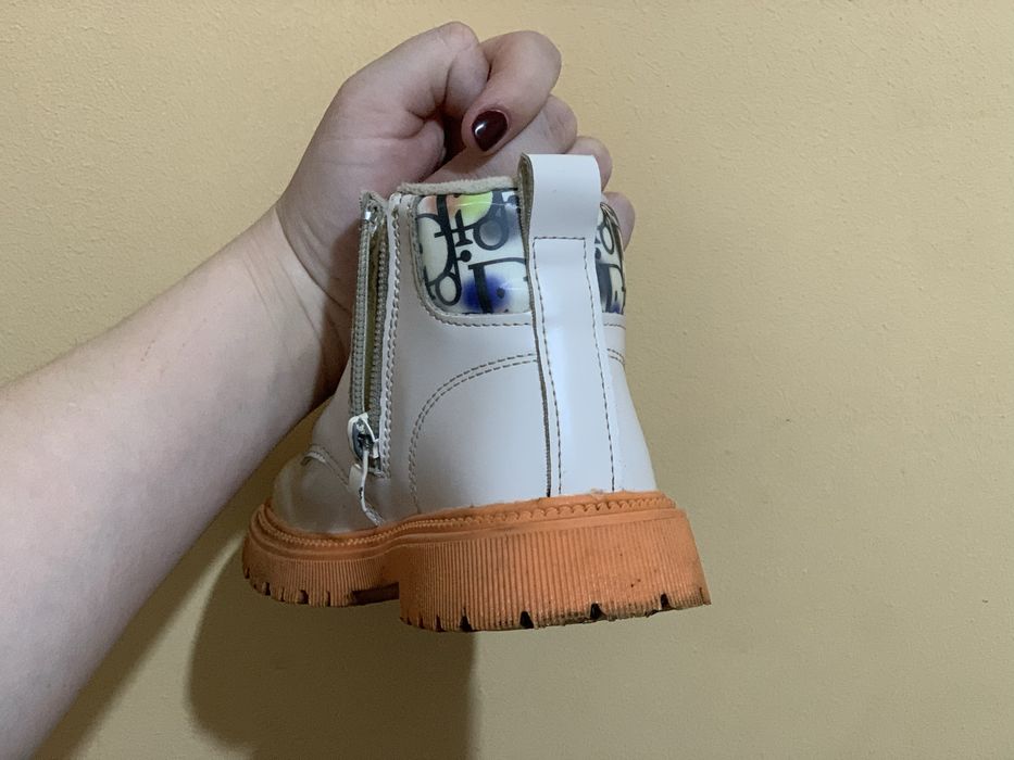 Демісезонні чобітки для дівчинки