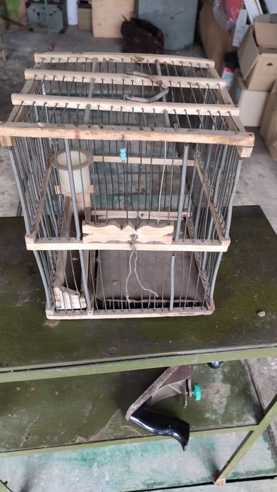 Продам клетку. Деревянная