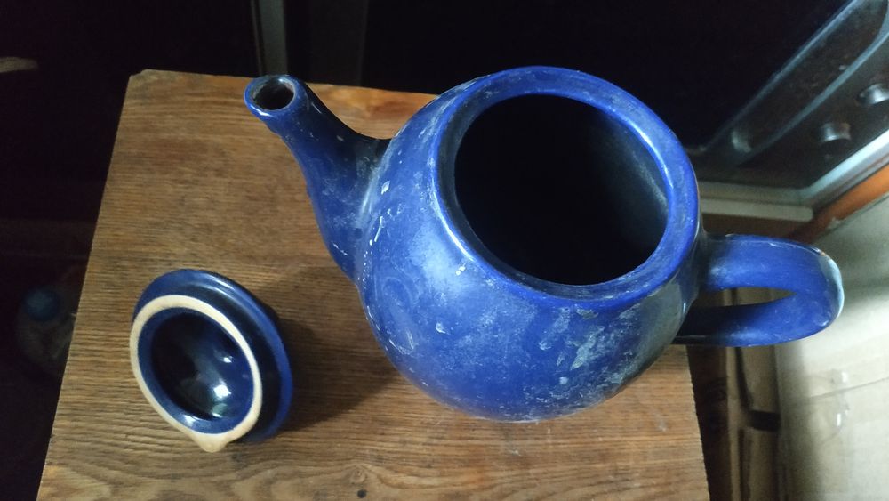 Продам чайники разные