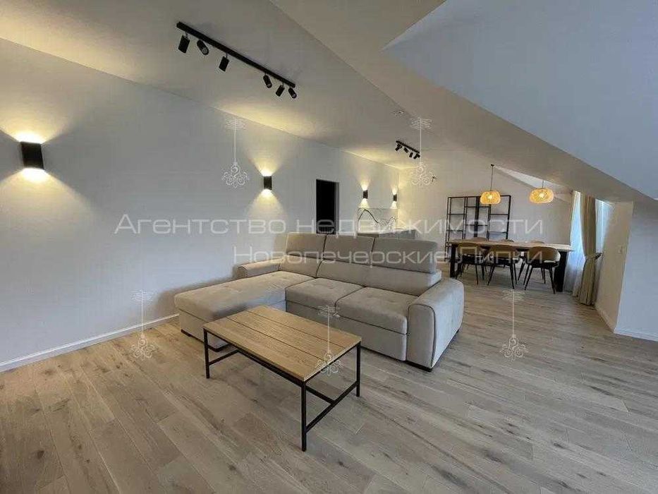 Продаж триповерхового таунхауса 290м2 в Козині КМ Montana Village