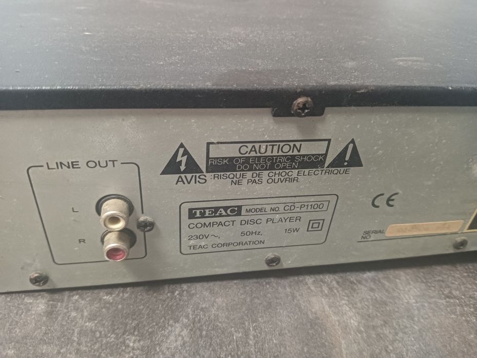 TEAC CD -P1100 compact Disc
