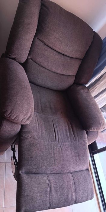 Cadeirão rebatível Conforama como novo