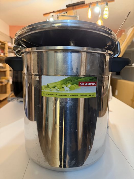 Vendo panela pressao silampos nova