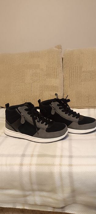 Buty dla osób z szeroką stopą