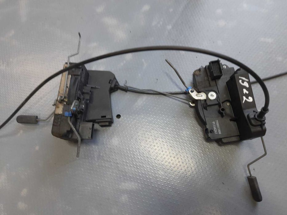 Ручка замок оригінал боковий задній передній Рено Трафік Опель Віваро