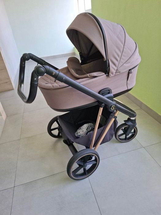 Дитяча коляска.гарний стан.