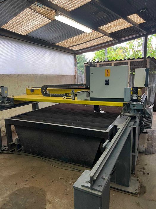 Máquina corte Plasma ESAB 3 X 1.5
