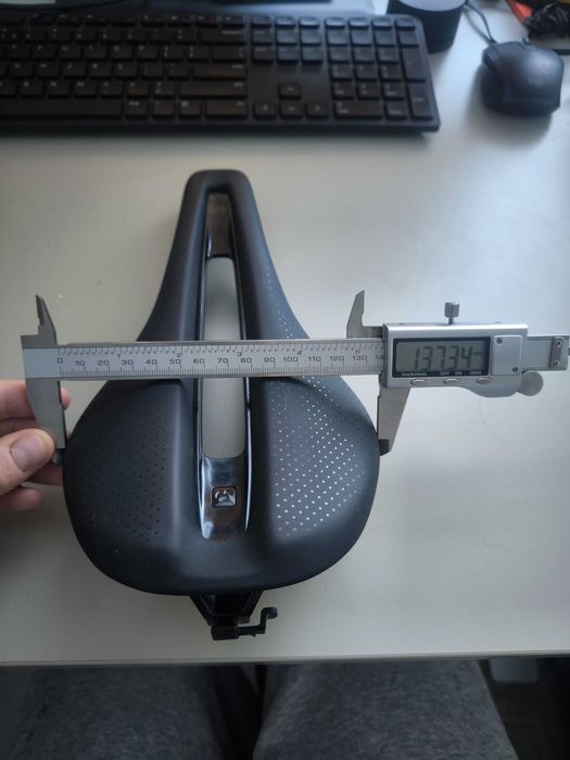 Siodełko Rowerowe - Bontrager VerseComp 135mm -  Komfortowe, Wycięte