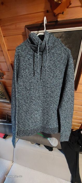 Sweterek  cieply. Męski