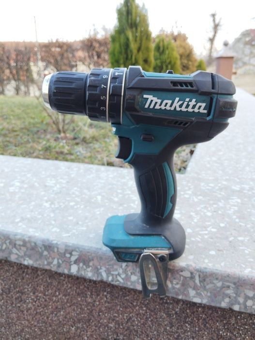 Шуруповерт makita