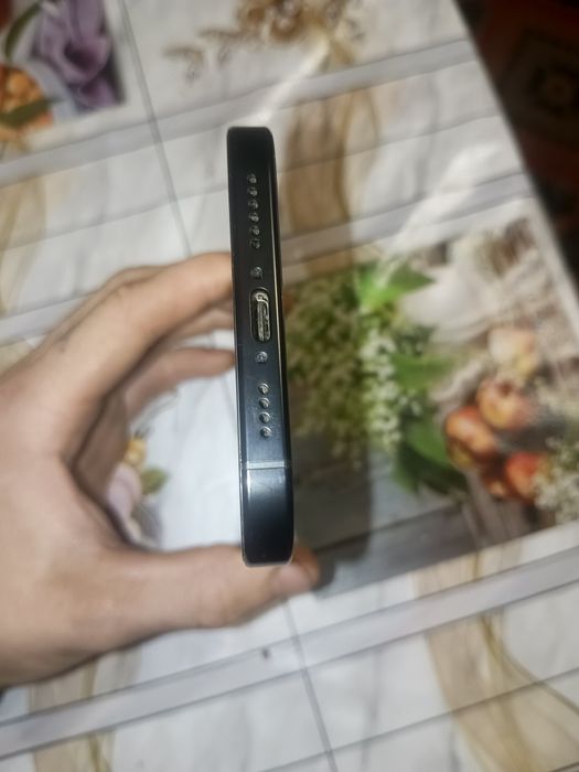 Продам по запчастям айфон 16 про мах