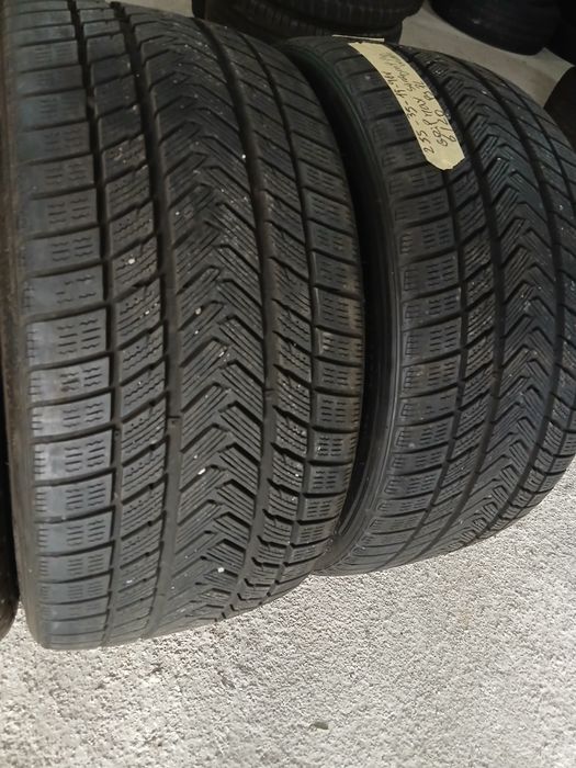 4 Pneus 255/35R19 seminovos