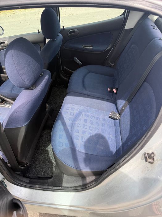 Vendo carro Peugeot