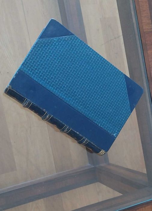 Livro A TERRA de Émile Zola (Português)