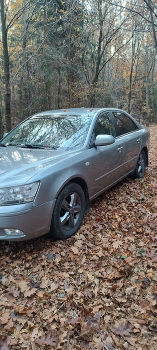 Продам машину HYUNDAI  SONATA