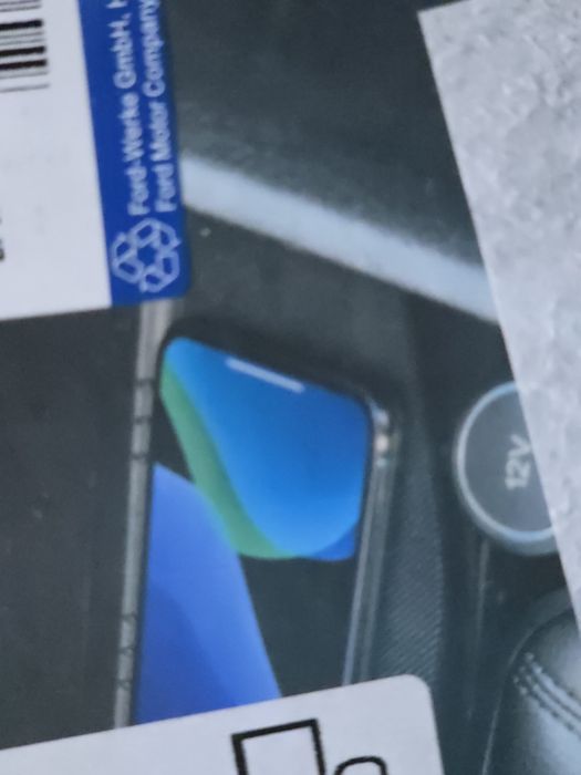 Vendo ou troco kit Original Ford para carregar telemóveis